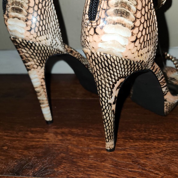 Charlotte Russe NIB Open Toe Ankle Strap Faux Snakeskin Cadence Stilettos, 10 - Picture 7 of 11
